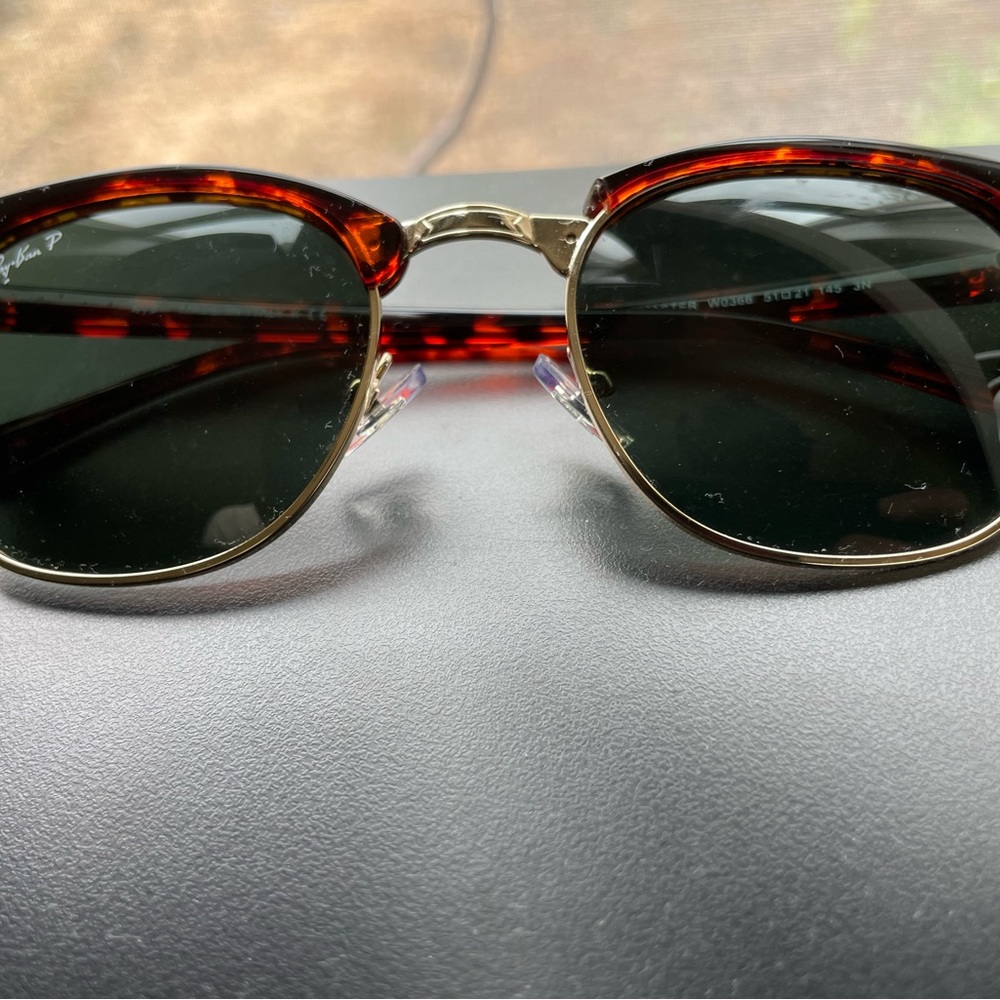 Polarized Ray-Ban RB3016 Clubmaster Classic Sunglasses